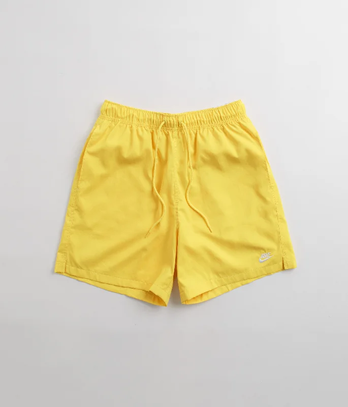 Nike Club Woven Flow Shorts - Lightening / White