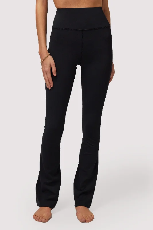 Giselle Dream Tech Bootcut Pant